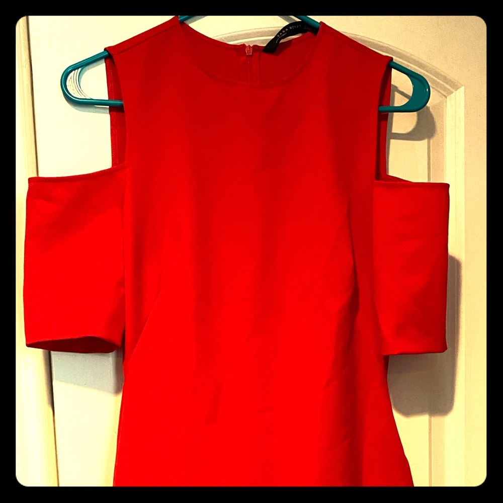 Zara women’s knee length dress. Cold shoulder